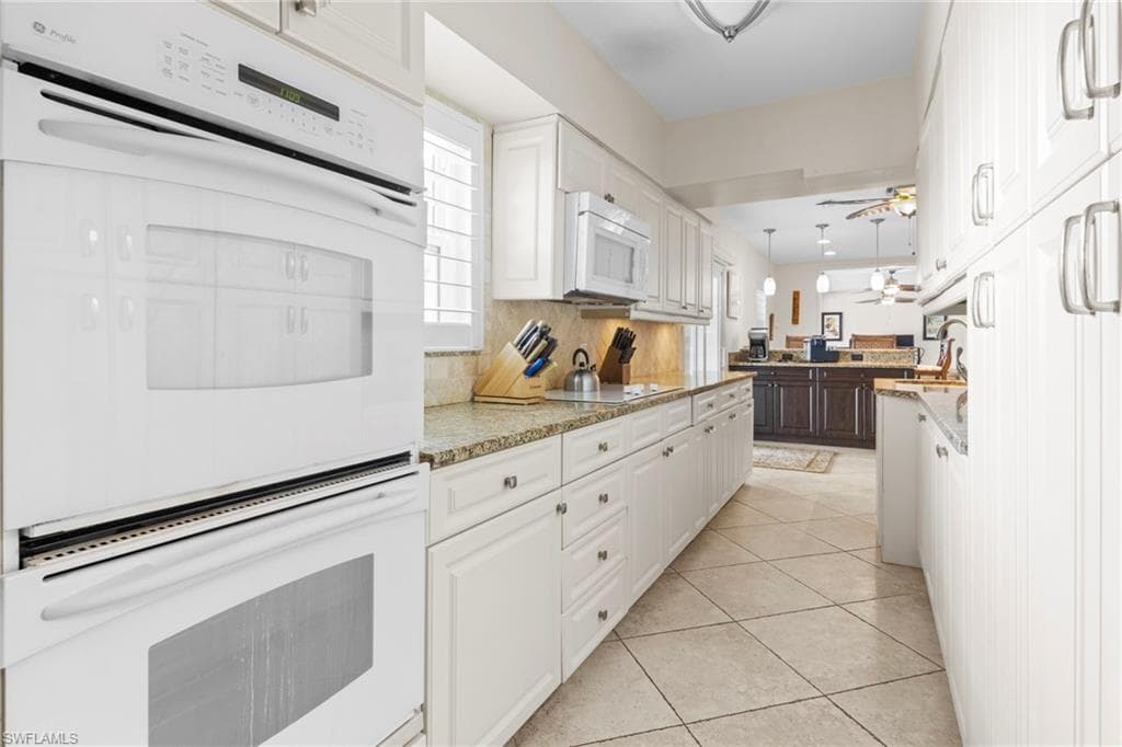 775 Willow Ct, Marco Island, FL 34145-9