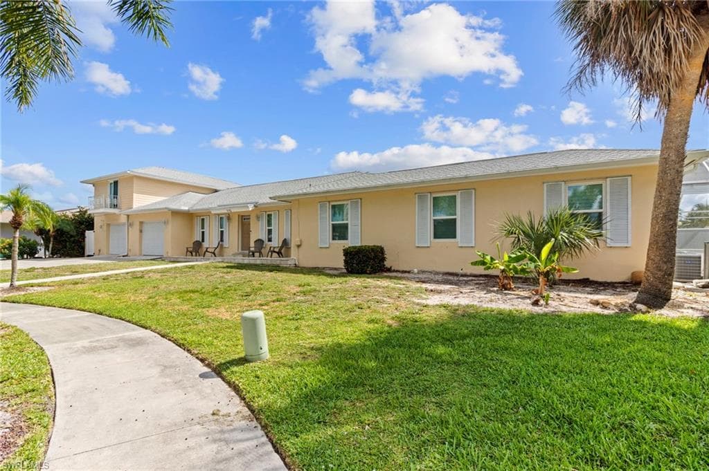 775 Willow Ct, Marco Island, FL 34145-4