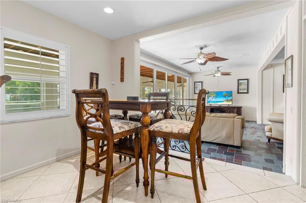 775 Willow Ct, Marco Island, FL 34145-8