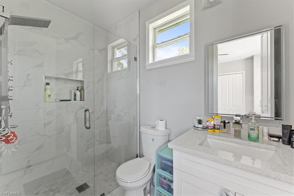 3219 64th Ave NE, Naples, FL 34120-17