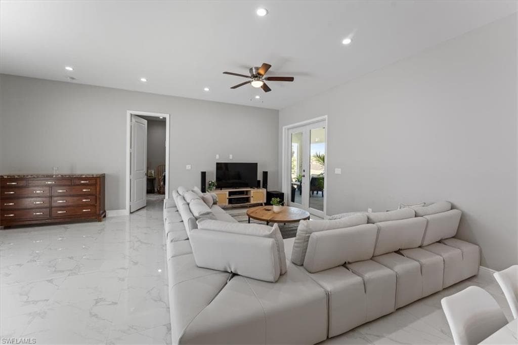 3219 64th Ave NE, Naples, FL 34120-6