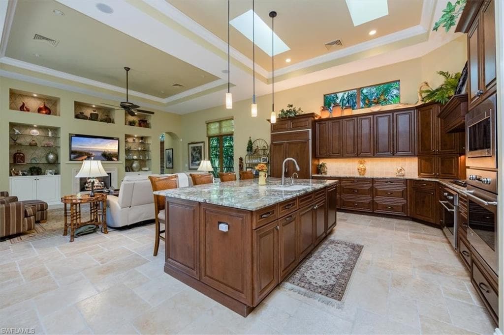 28724 La Caille Dr, Naples, FL 34119-10