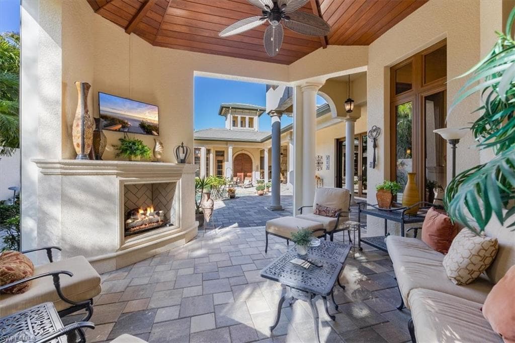 28724 La Caille Dr, Naples, FL 34119-25