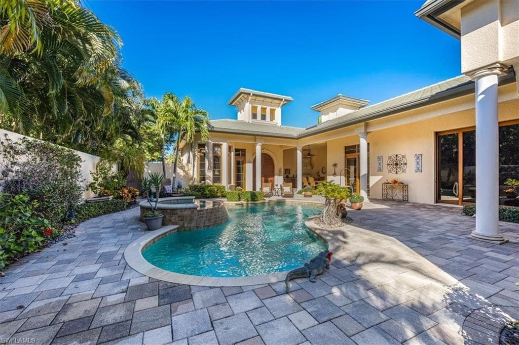 28724 La Caille Dr, Naples, FL 34119-27
