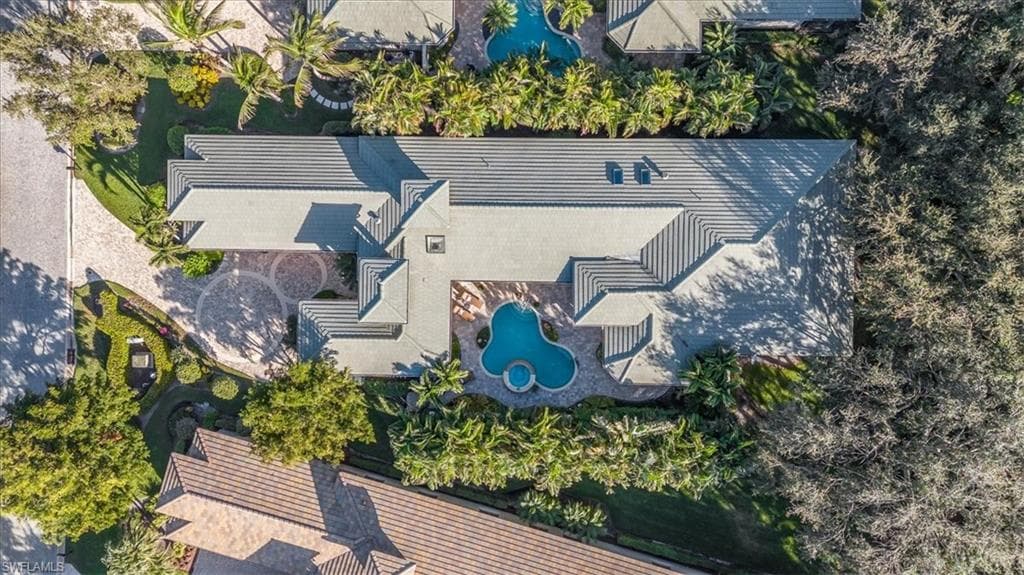 28724 La Caille Dr, Naples, FL 34119-31