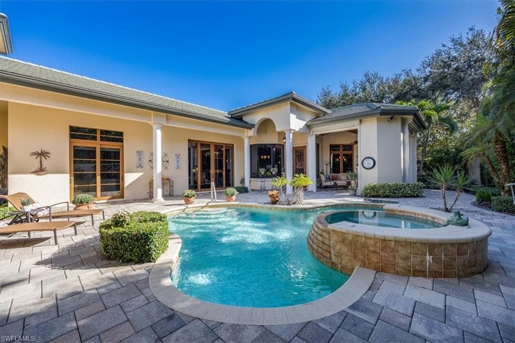 28724 La Caille Dr, Naples, FL 34119-3