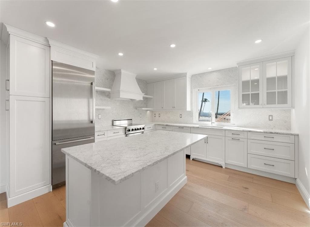 2401 Gulf Shore Blvd N Villa 1, Naples, FL 34103-4
