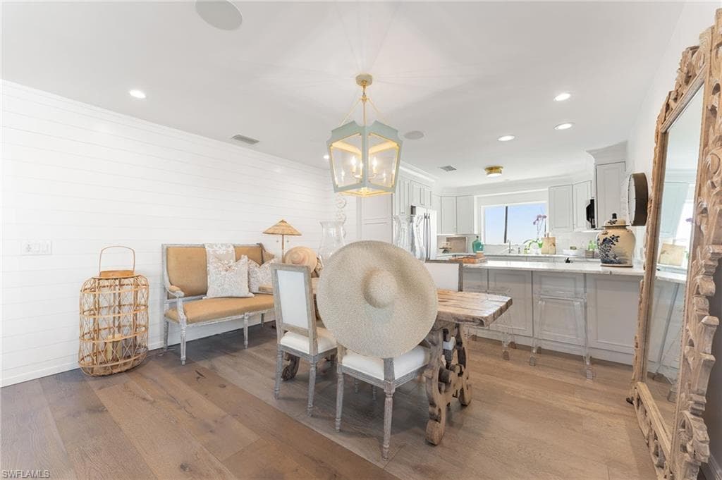 2401 Gulf Shore Blvd N Villa 2, Naples, FL 34103-4