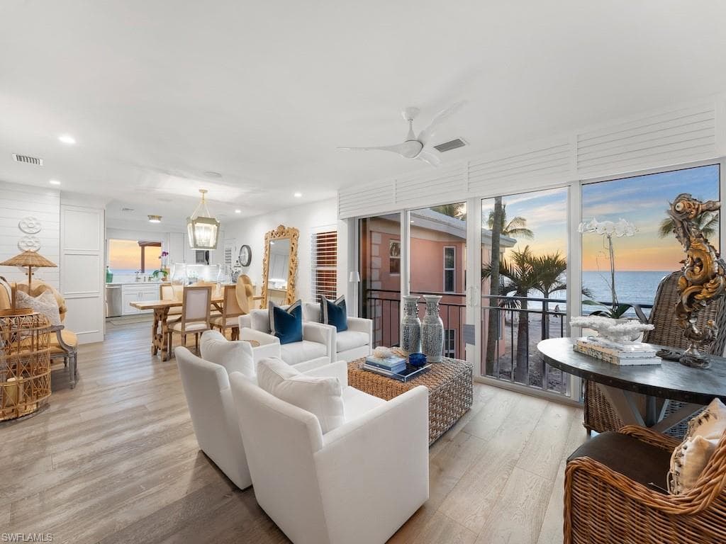 2401 Gulf Shore Blvd N Villa 2, Naples, FL 34103-7