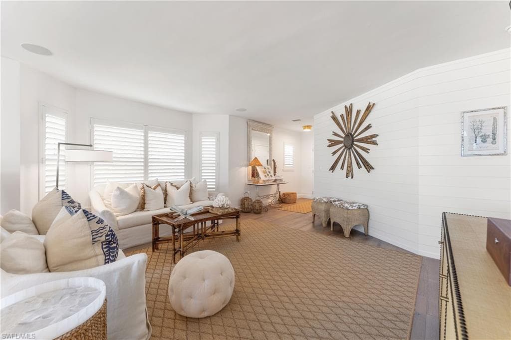 2401 Gulf Shore Blvd N Villa 2, Naples, FL 34103-8