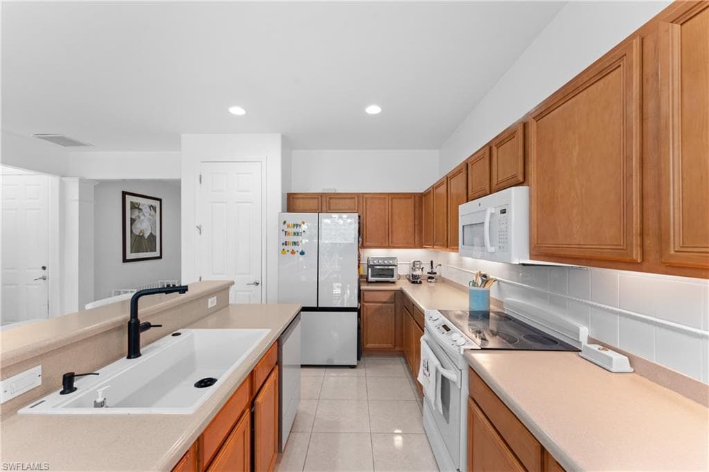 2007 Sagebrush Cir, Naples, FL 34120-9