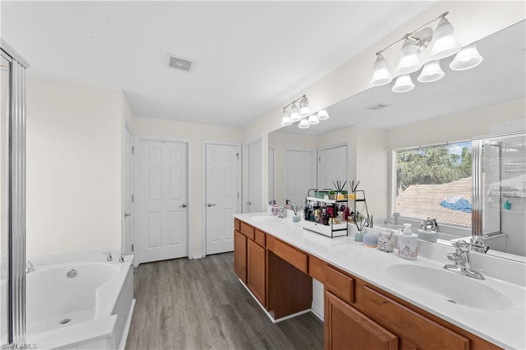 2007 Sagebrush Cir, Naples, FL 34120-18