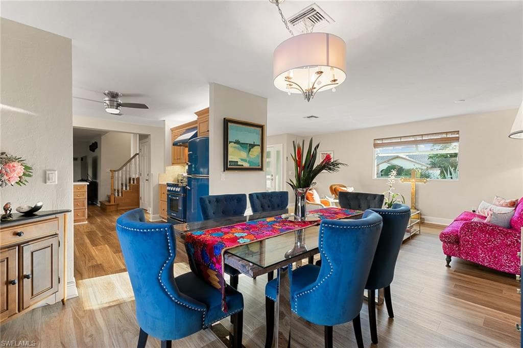 568 Tigertail Ct, Marco Island, FL 34145-13