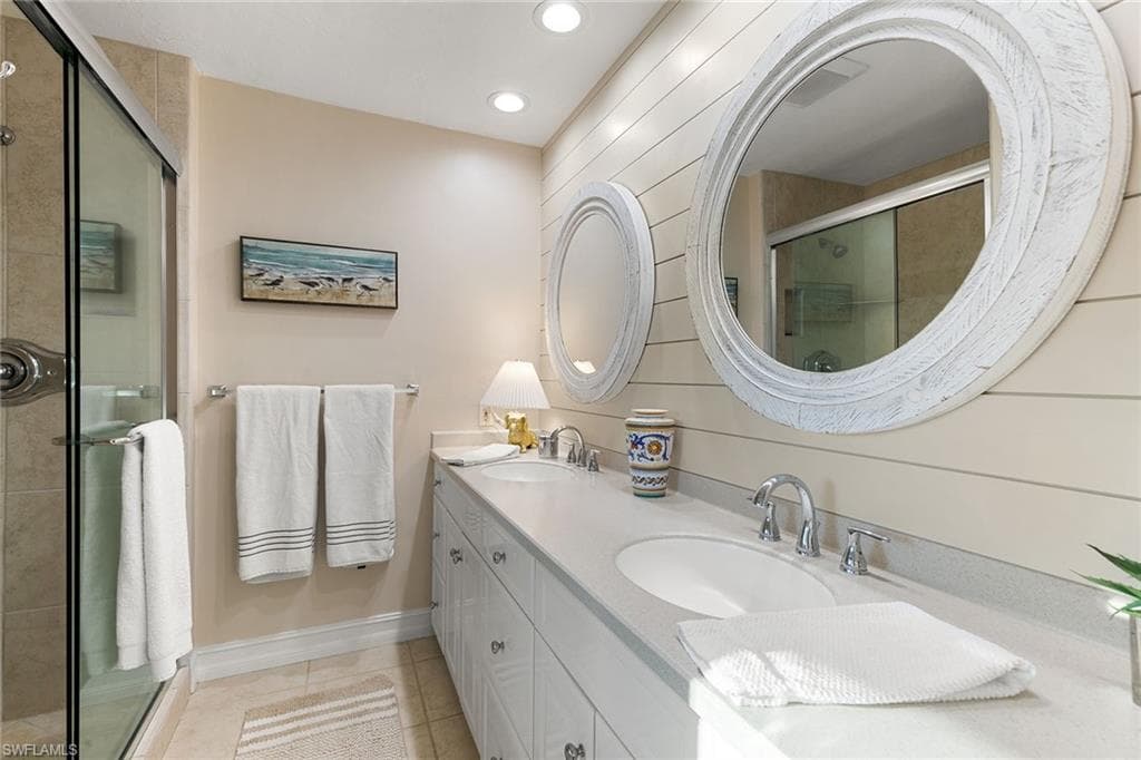 568 Tigertail Ct, Marco Island, FL 34145-27