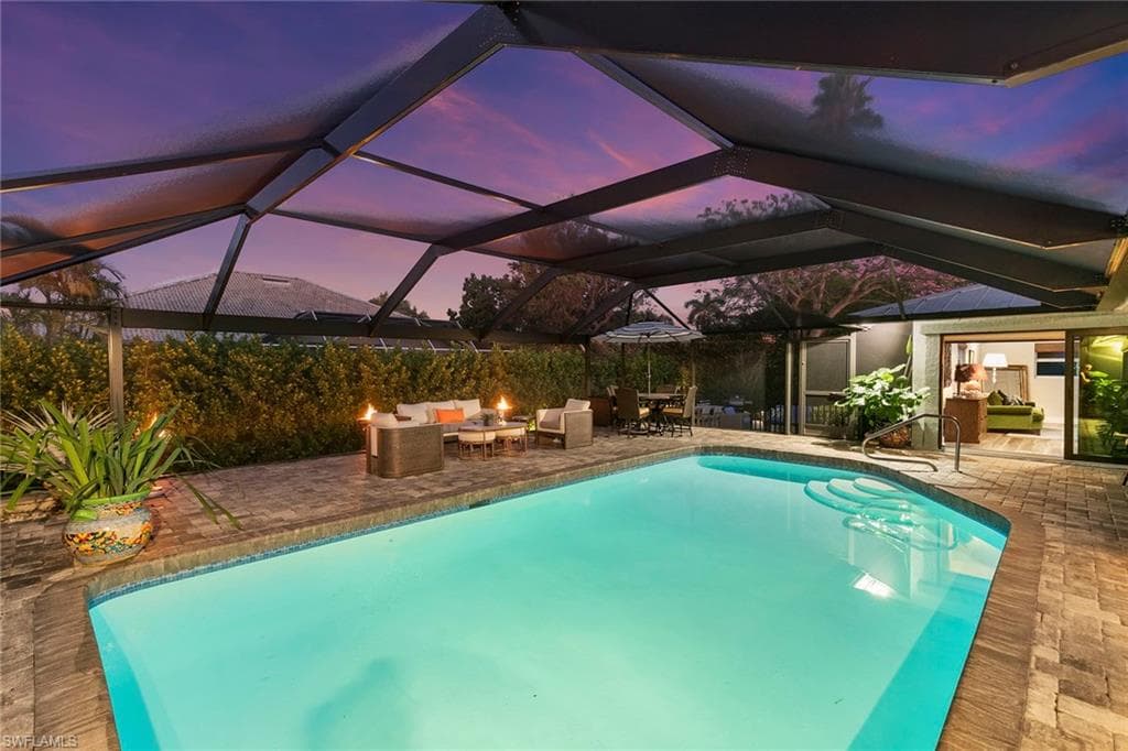 568 Tigertail Ct, Marco Island, FL 34145-34