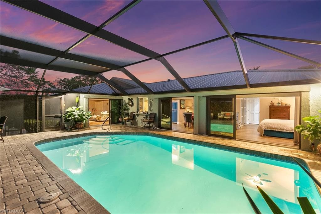568 Tigertail Ct, Marco Island, FL 34145-37