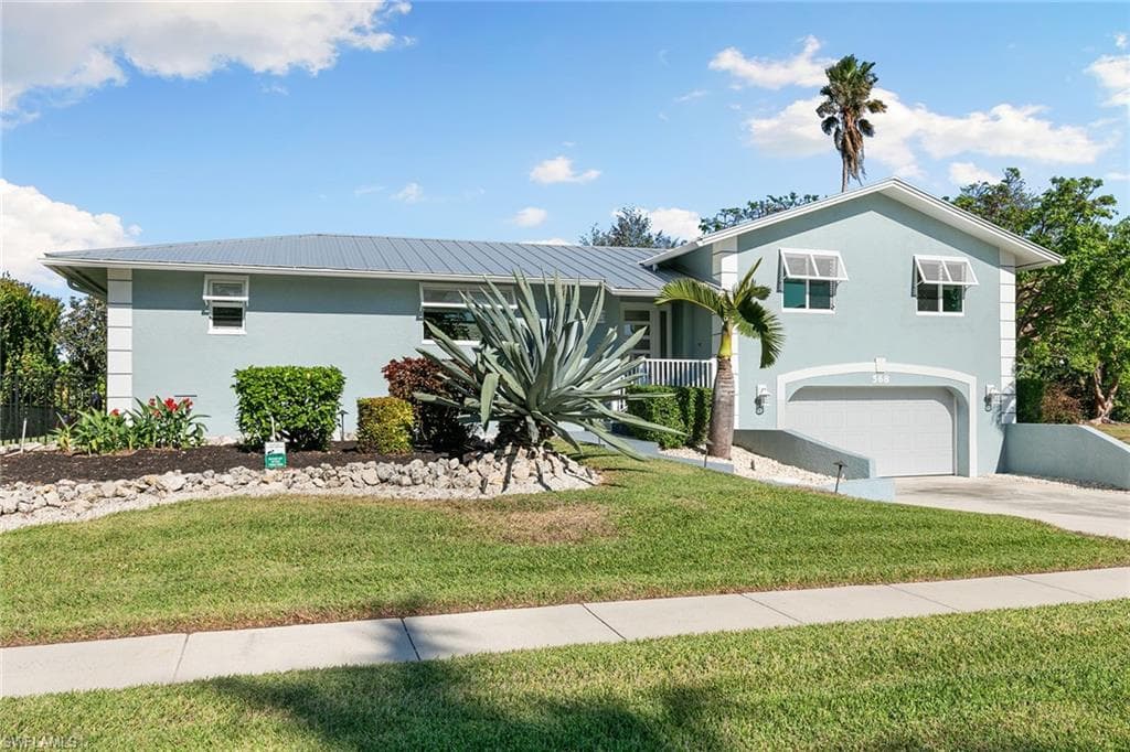 568 Tigertail Ct, Marco Island, FL 34145-51