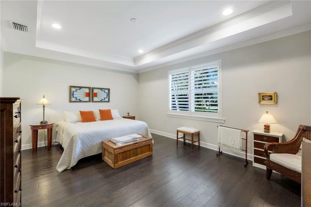 9302 Quarry Dr, Naples, FL 34120-19