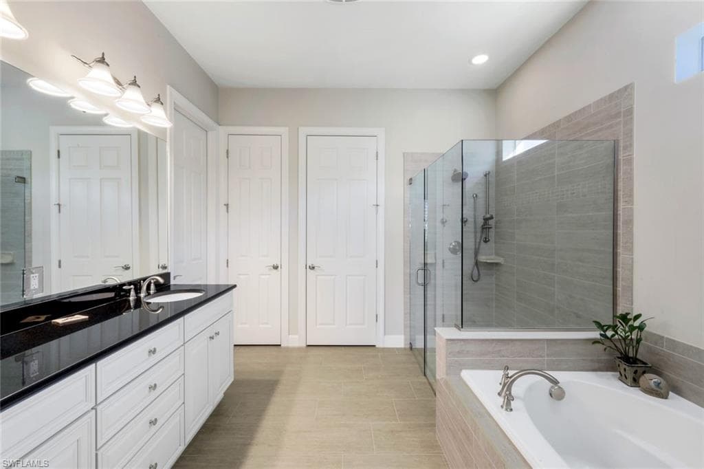 9302 Quarry Dr, Naples, FL 34120-21