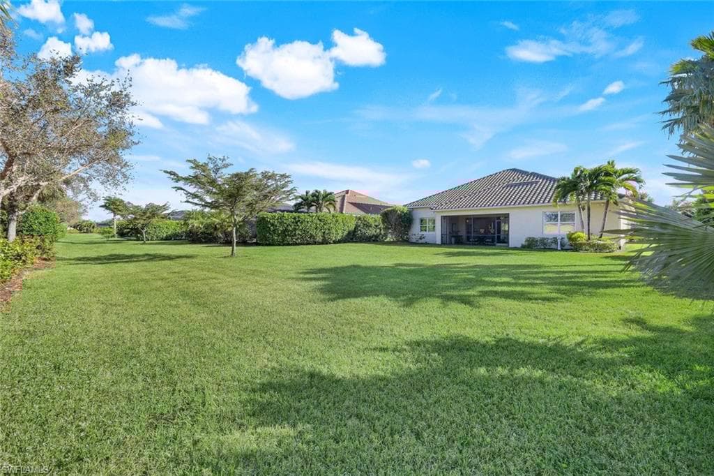 9302 Quarry Dr, Naples, FL 34120-32