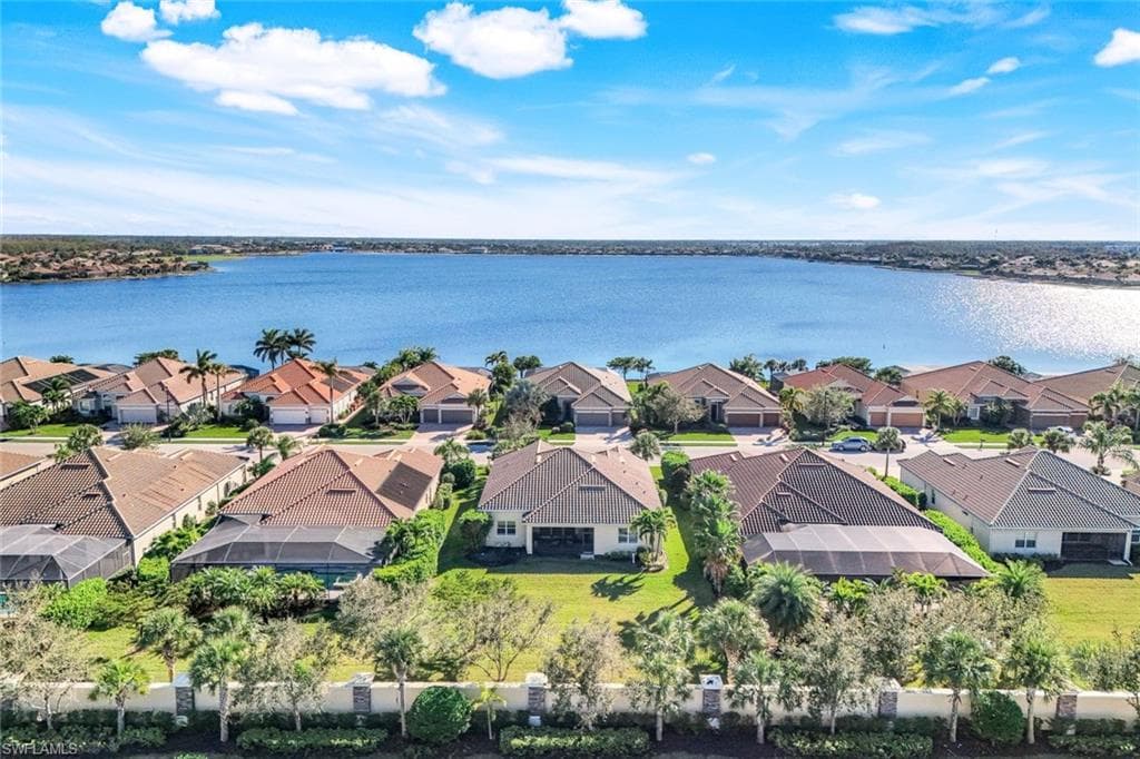 9302 Quarry Dr, Naples, FL 34120-35