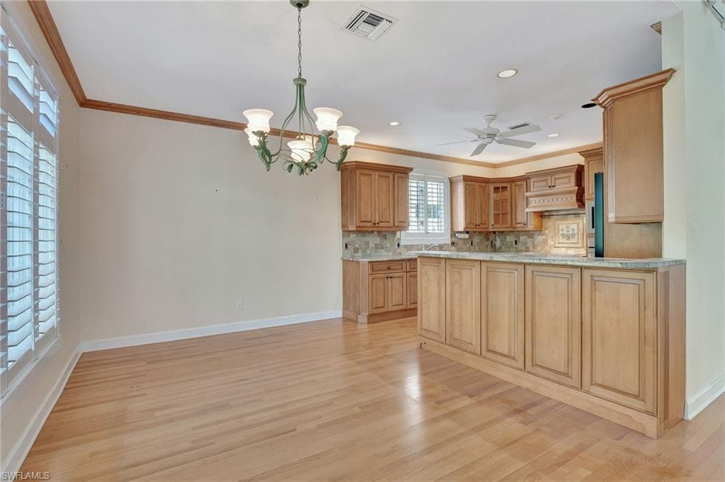 129 Egret Ave, Naples, FL 34108-12