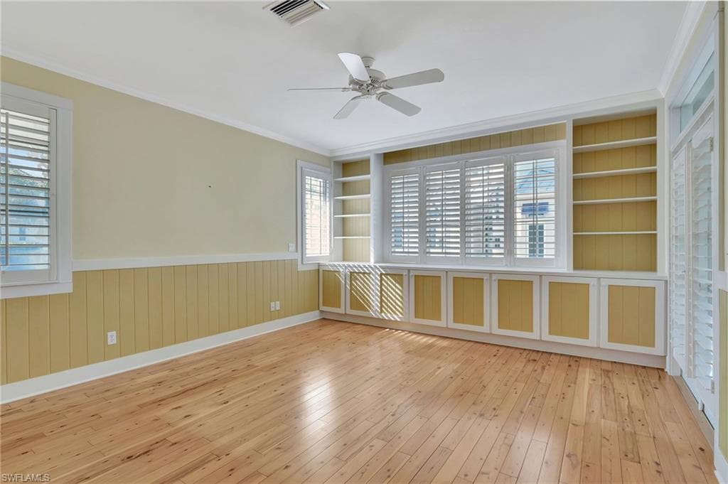 129 Egret Ave, Naples, FL 34108-18