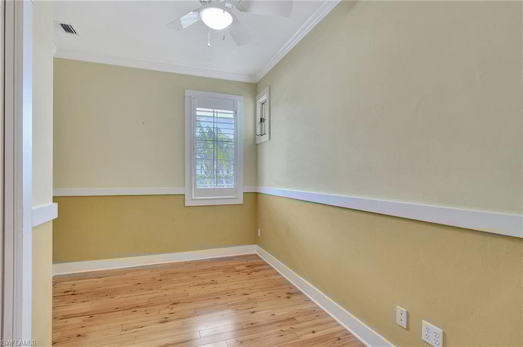 129 Egret Ave, Naples, FL 34108-21