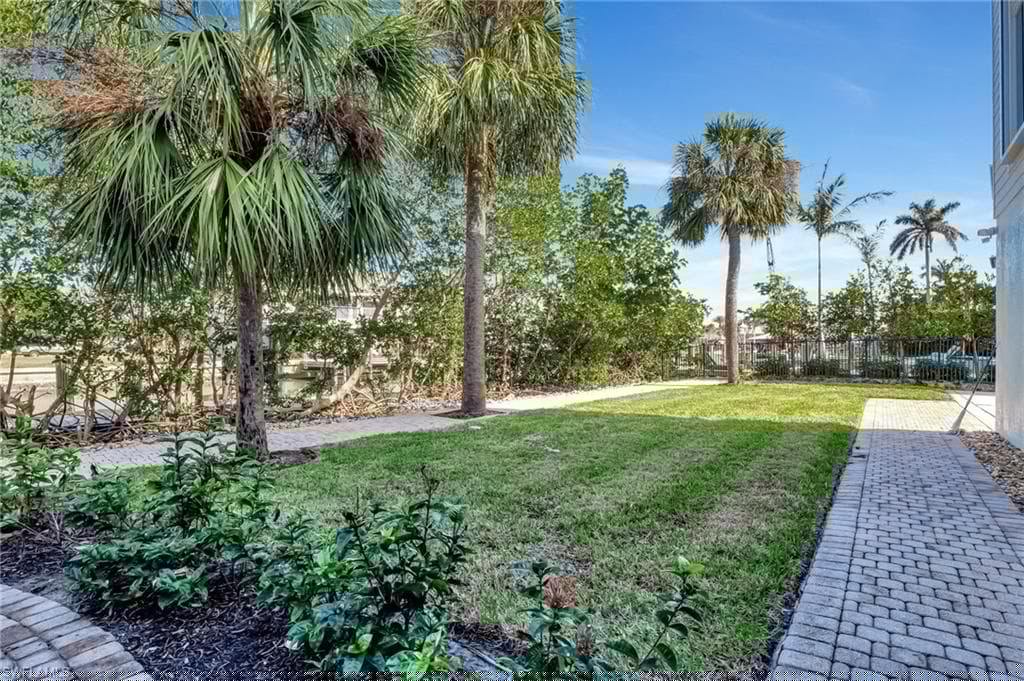 129 Egret Ave, Naples, FL 34108-39