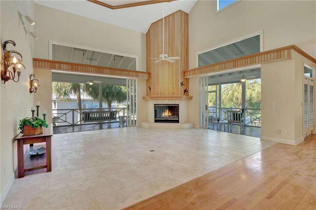 129 Egret Ave, Naples, FL 34108-7