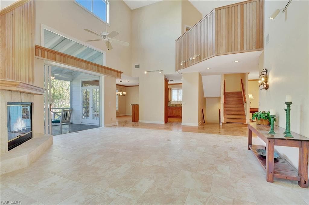 129 Egret Ave, Naples, FL 34108-8