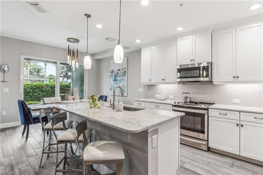 2318 Sawyers Hill Rd 103, Naples, FL 34120-10