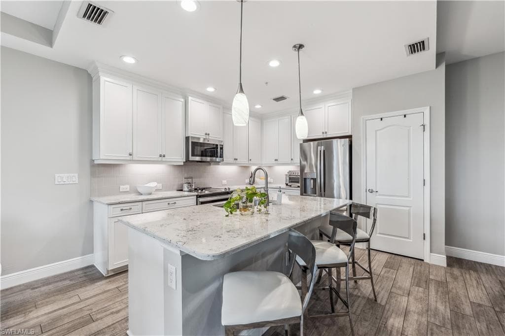 2318 Sawyers Hill Rd 103, Naples, FL 34120-11