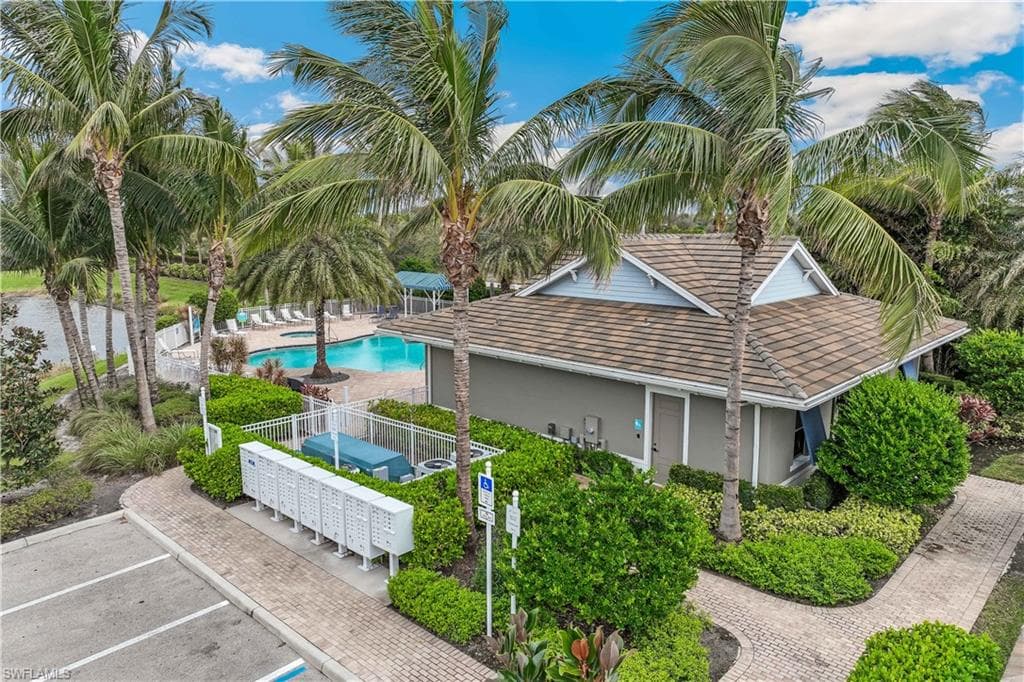 2318 Sawyers Hill Rd 103, Naples, FL 34120-19