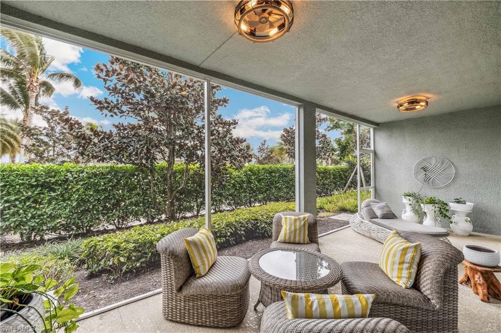 2318 Sawyers Hill Rd 103, Naples, FL 34120-21