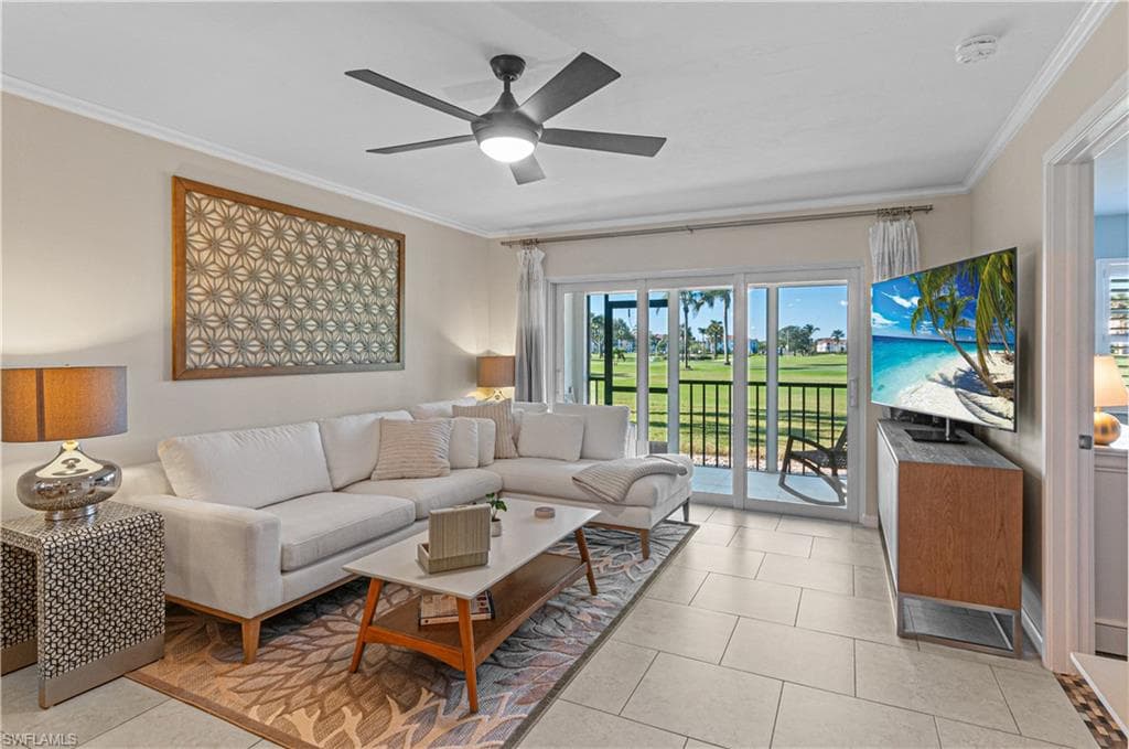 21 High Point Cir E 109, Naples, FL 34103-12