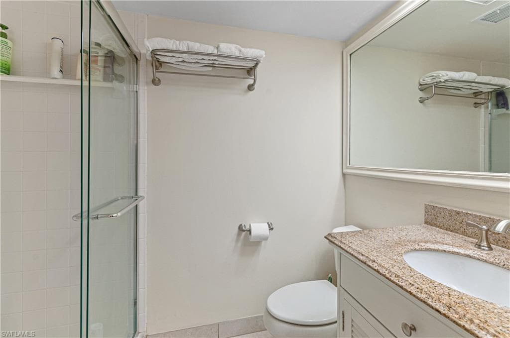 21 High Point Cir E 109, Naples, FL 34103-24