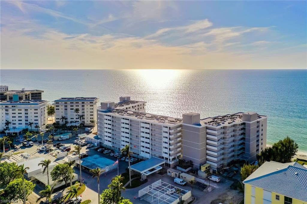 3443 Gulf Shore Blvd N 803, Naples, FL 34103-2