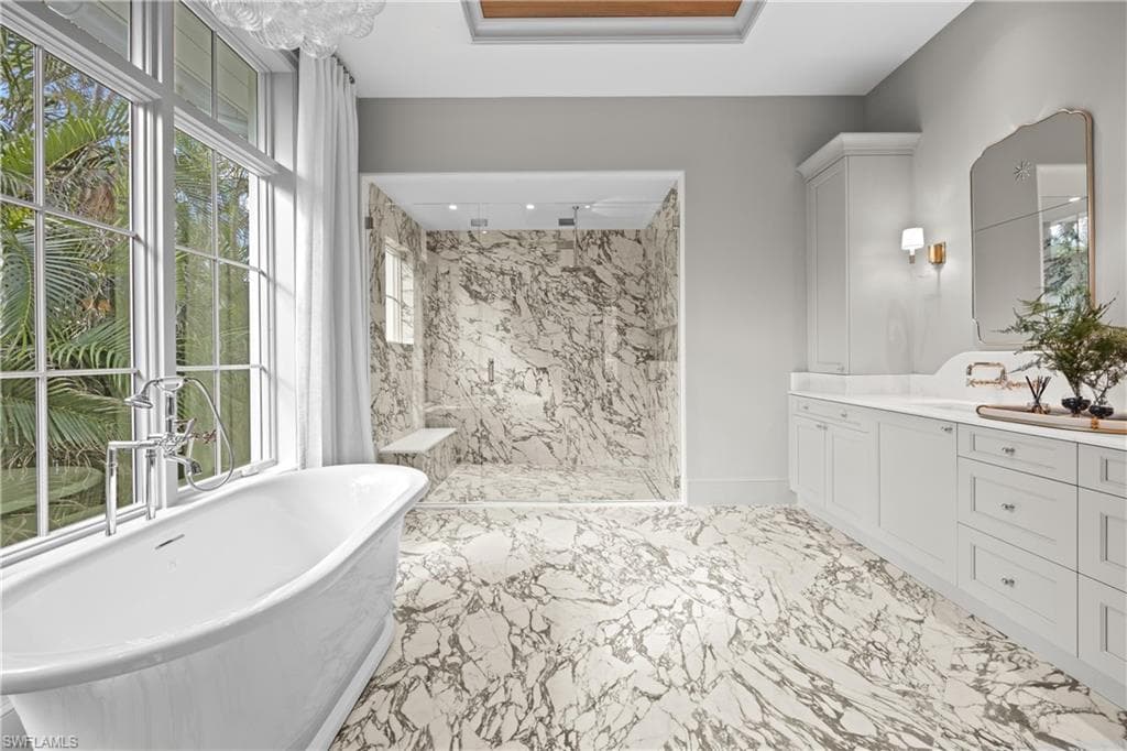 3295 Gordon Dr, Naples, FL 34102-18