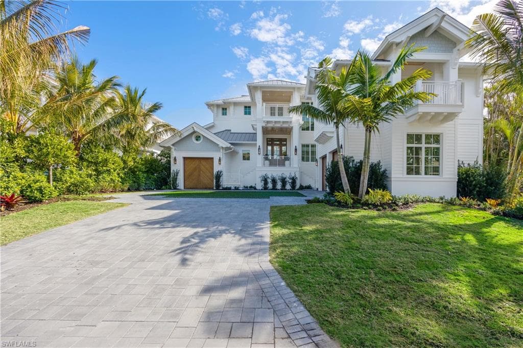 3295 Gordon Dr, Naples, FL 34102-3