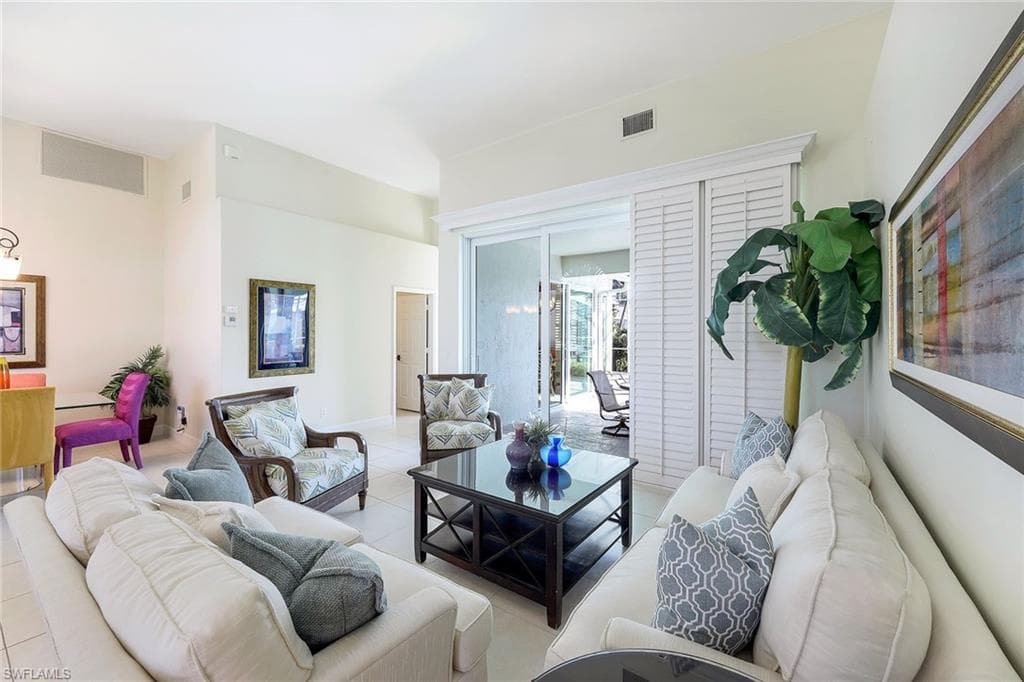 239 Castaways St, Marco Island, FL 34145-9