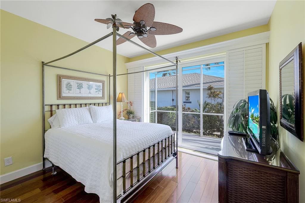 239 Castaways St, Marco Island, FL 34145-24