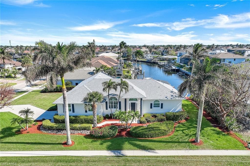 239 Castaways St, Marco Island, FL 34145-4