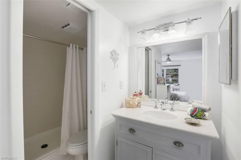 1056 Forest Lakes Dr A-201, Naples, FL 34105-16