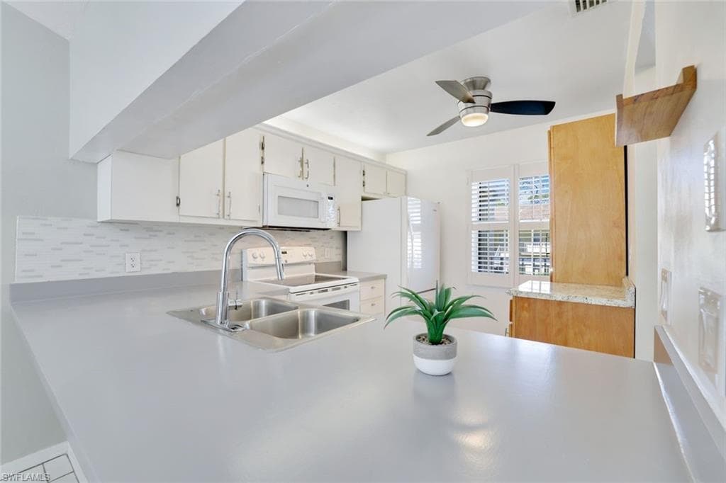 2668 Kings Lake Blvd 203, Naples, FL 34112-3