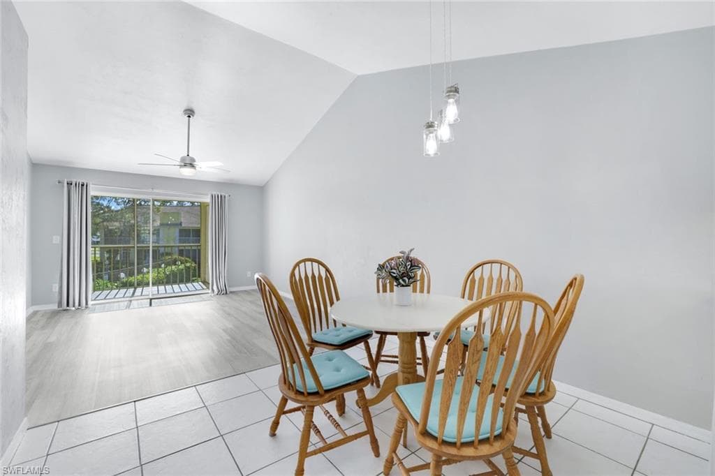 2668 Kings Lake Blvd 203, Naples, FL 34112-4