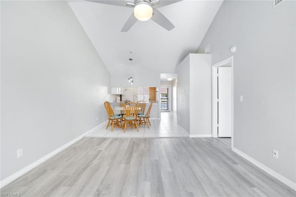 2668 Kings Lake Blvd 203, Naples, FL 34112-6
