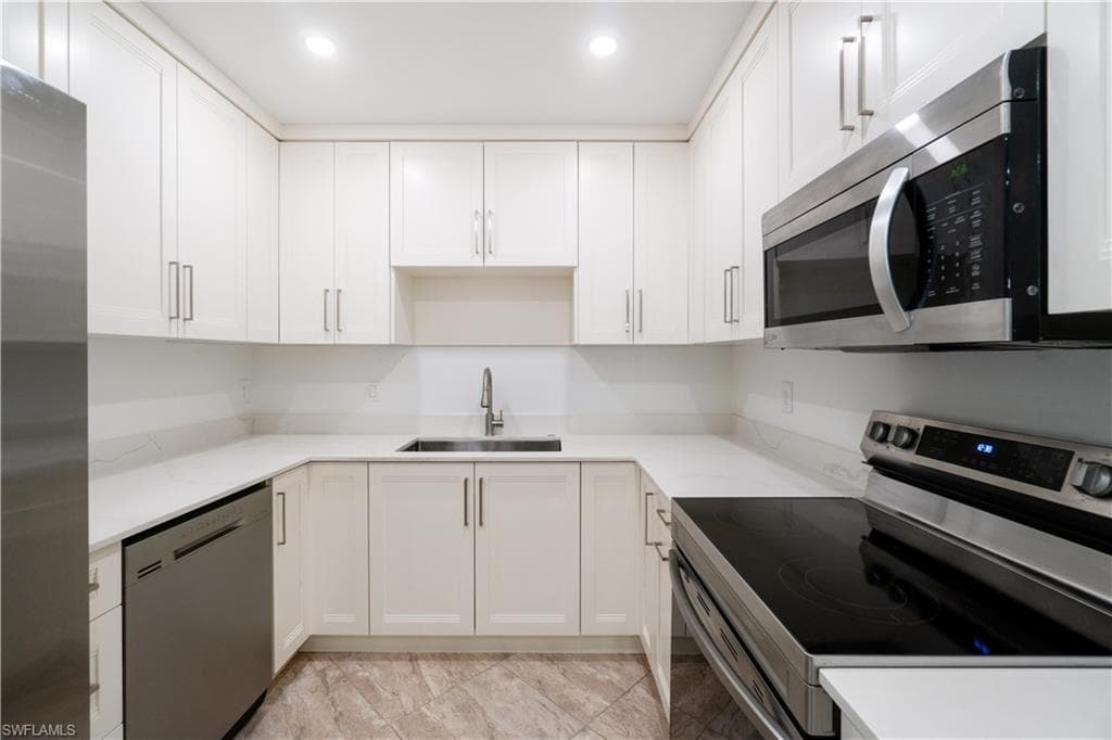 509 Roma Ct 104, Naples, FL 34110-15