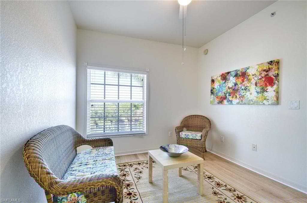 10041 Lake Cove Dr 202, Fort Myers, FL 33908-16