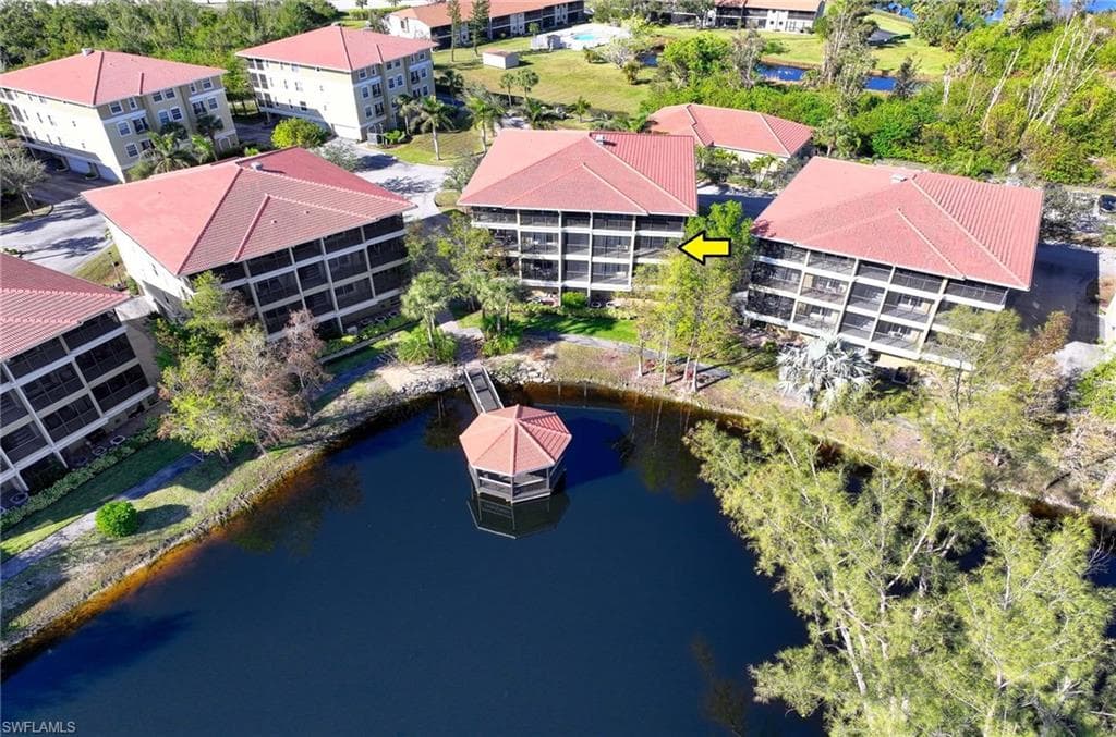 10041 Lake Cove Dr 202, Fort Myers, FL 33908-25